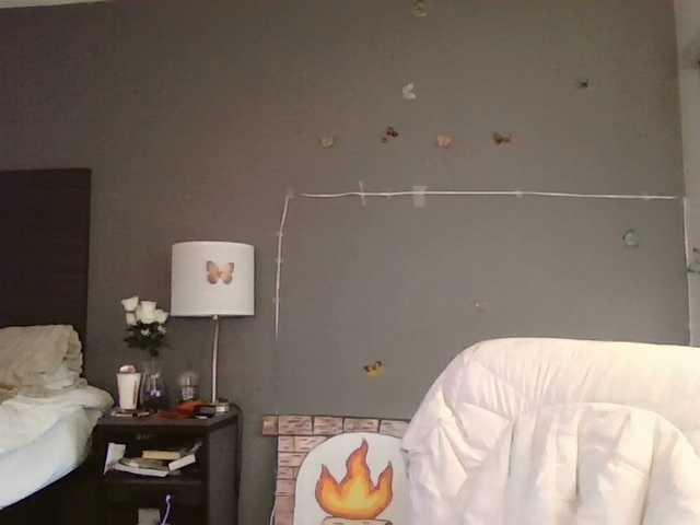 Adelaideskyy's BongaCams show and profile