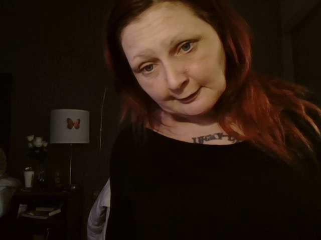 Adelaideskyy's BongaCams show and profile