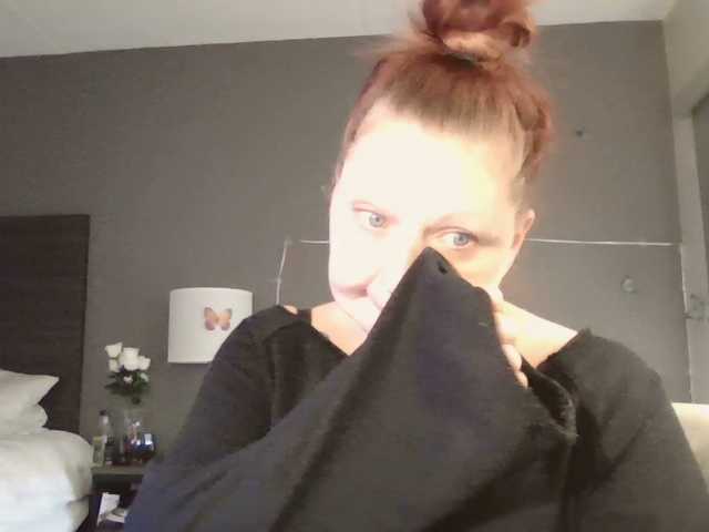 Adelaideskyy's BongaCams show and profile