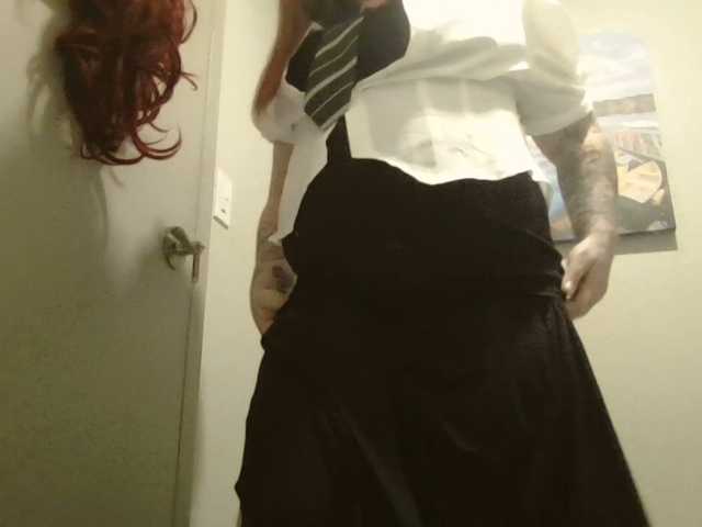 Adelaideskyy's BongaCams show and profile