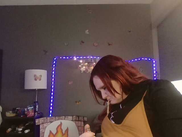 Adelaideskyy's BongaCams show and profile