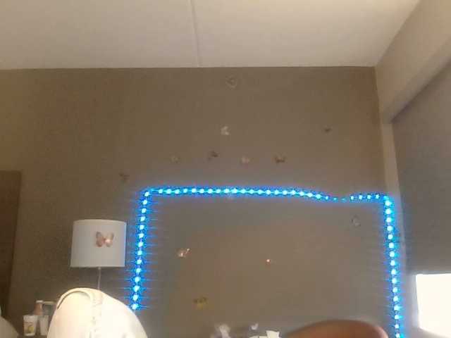 Adelaideskyy's BongaCams show and profile