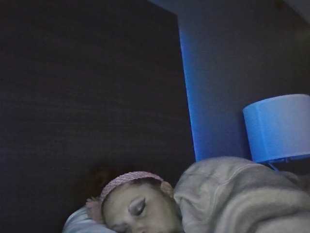 Adelaideskyy's BongaCams show and profile