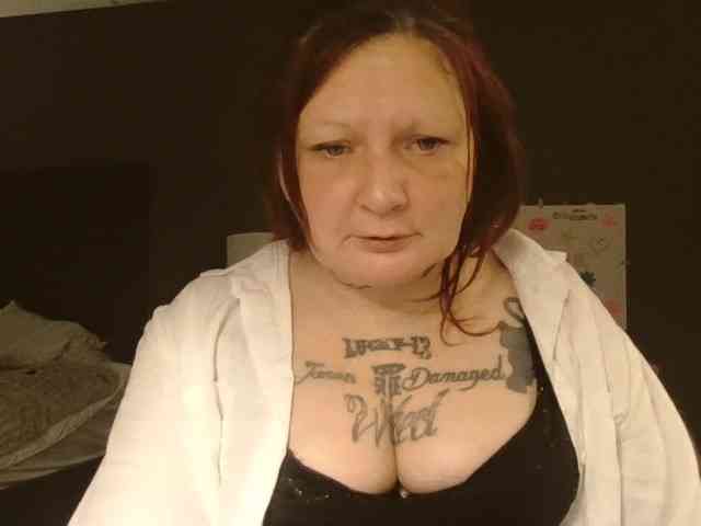 Adelaideskyy Live Webcam on BongaCams