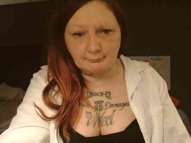 Adelaideskyy Live Webcam on BongaCams