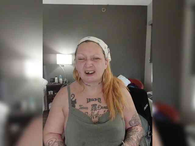 Adelaideskyy Live Webcam on BongaCams