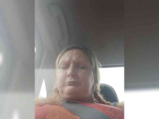 Adelaideskyy Live Webcam on BongaCams