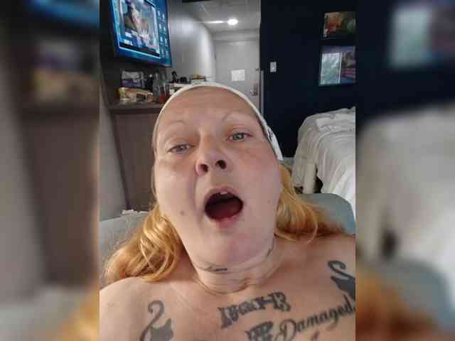 naked chatroom Adelaideskyy