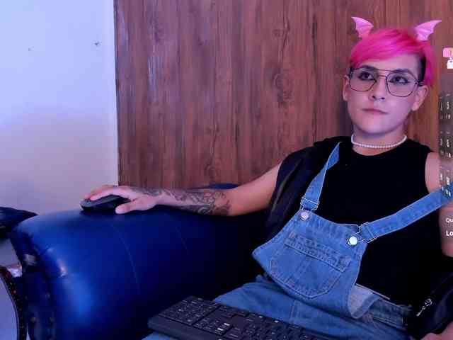 Pussy18Hardcore webcam