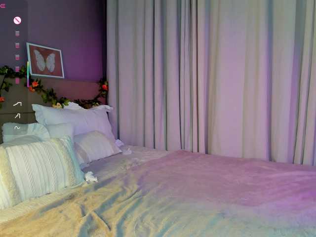 AmelyLil's BongaCams show and profile