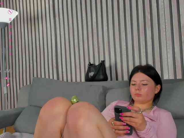 AmelyLil Live Webcam on BongaCams AmelyLil Live Webcam on BongaCams