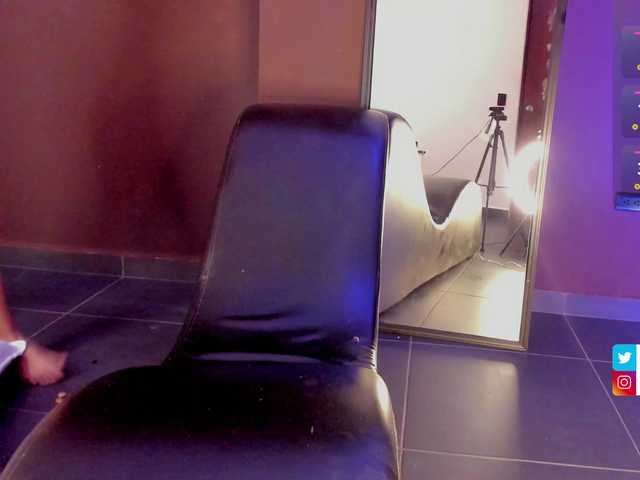 Hanny02's BongaCams show and profile