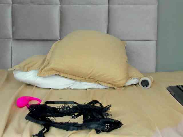 Abby-03 webcam