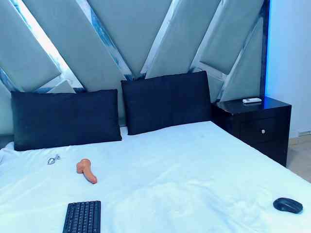 live sex chat room Maya-Baker