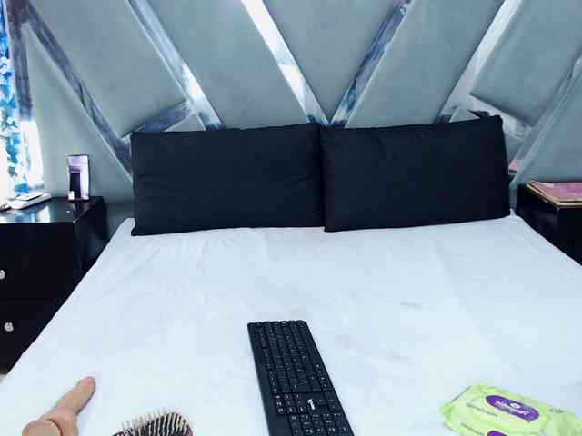 Maya-Baker webcam