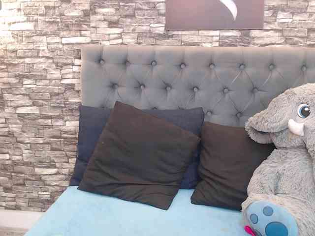 Mia-castillo webcam