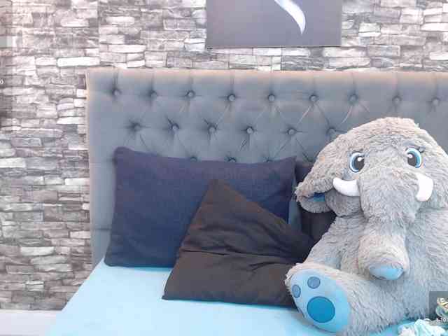 Mia-castillo webcam
