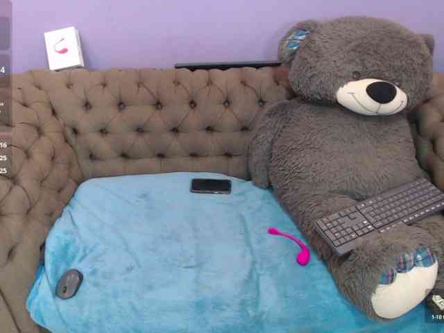 Mia-castillo webcam