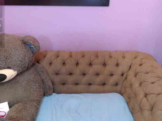 Mia-castillo webcam