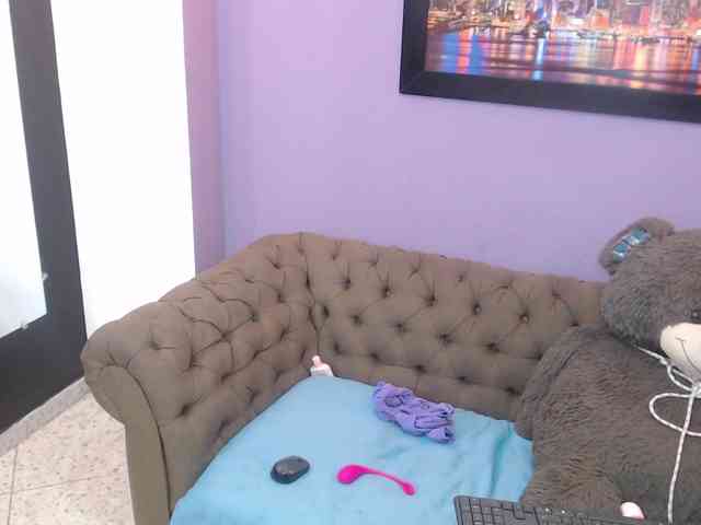 Mia-castillo webcam