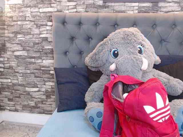 Mia-castillo webcam