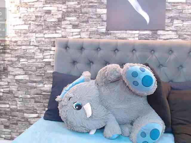 Mia-castillo webcam