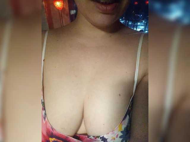 TitiKate's BongaCams show and profile