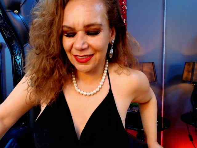 MelaniaKnauss MelaniaKnauss