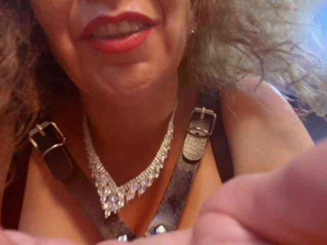 MelaniaKnauss MelaniaKnauss