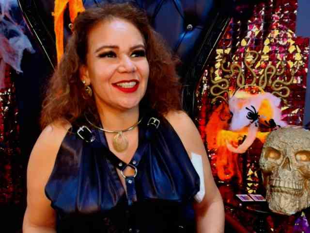 MelaniaKnauss MelaniaKnauss