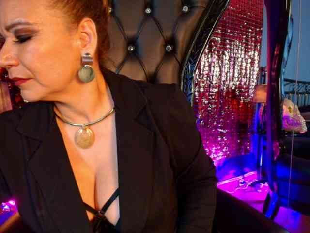 MelaniaKnauss webcam