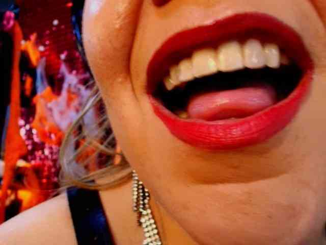 MelaniaKnauss webcam