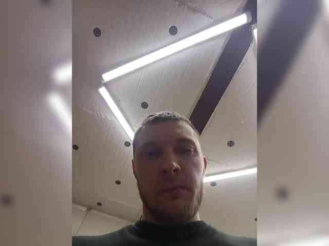 Welder111 Live Webcam on BongaCams