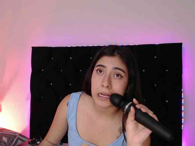 LeoftAngelique webcam