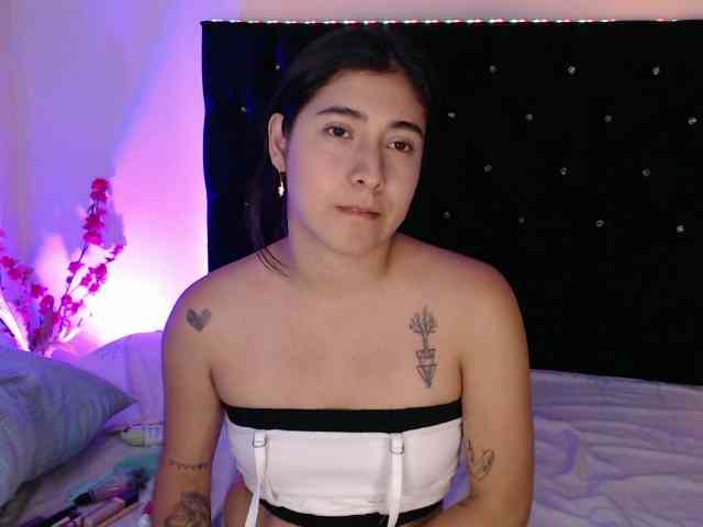 LeoftAngelique webcam