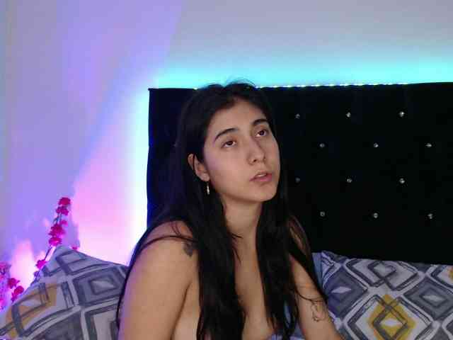 LeoftAngelique webcam