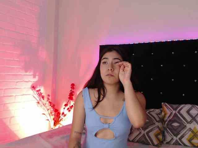 LeoftAngelique webcam