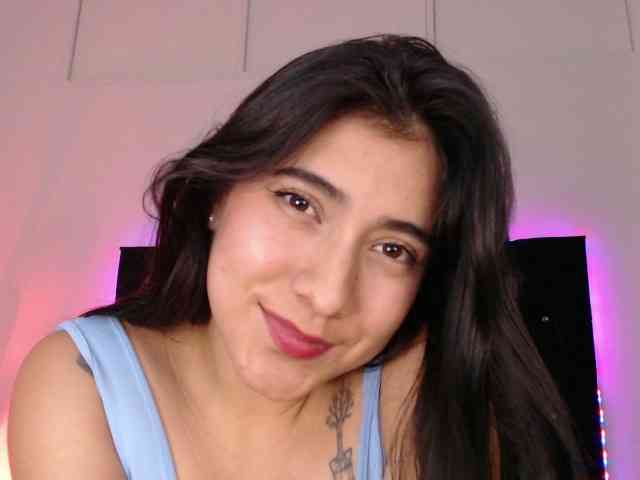 LeoftAngelique webcam