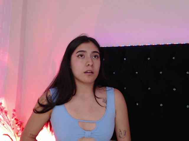 LeoftAngelique webcam