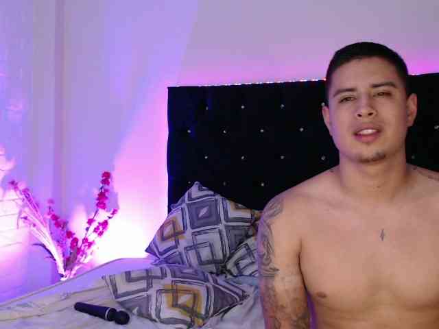 LeoftAngelique webcam