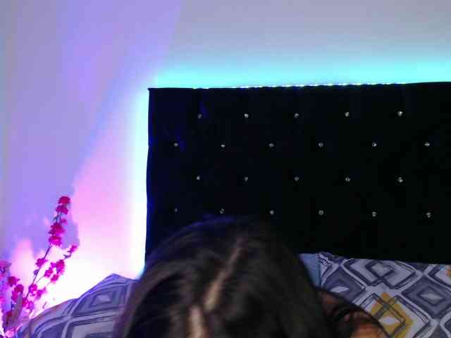 LeoftAngelique webcam