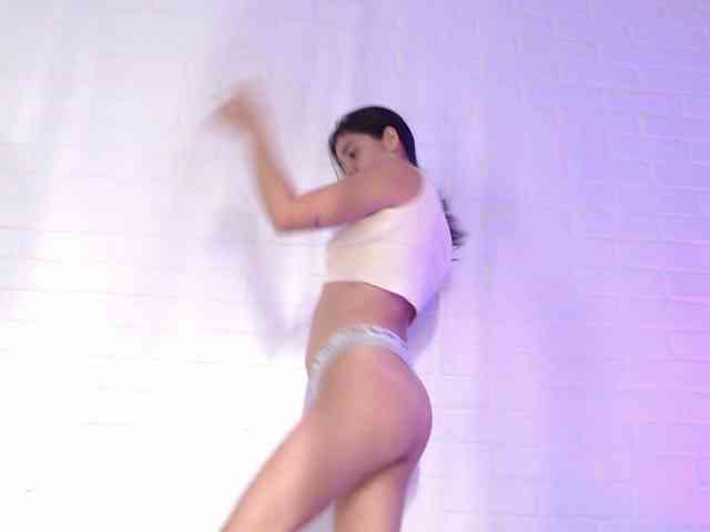 LeoftAngelique webcam