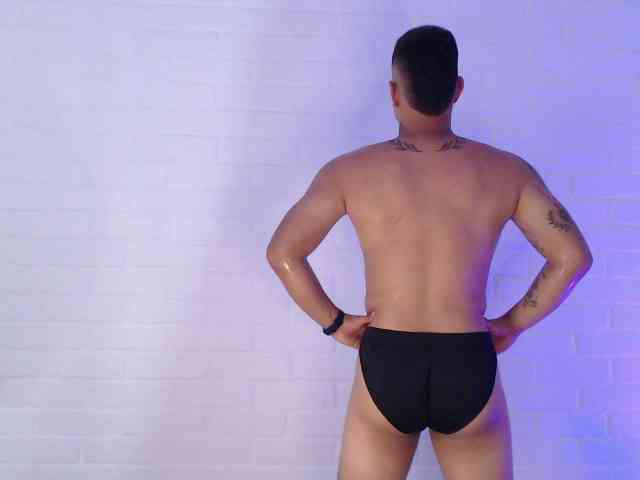 LeoftAngelique webcam