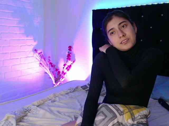 LeoftAngelique webcam