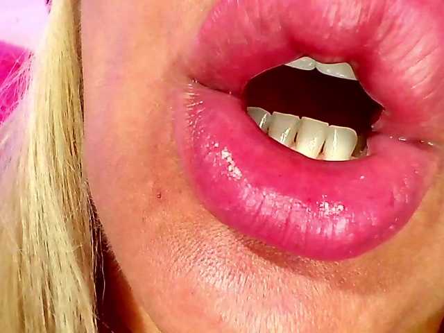 Shannon-kane's BongaCams show and profile