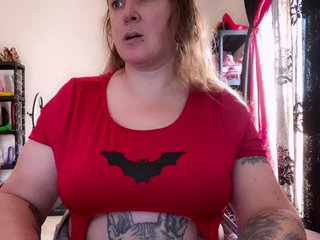 NylonQueen Porn Show