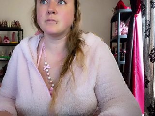 NylonQueen Porn Show