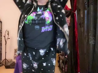 NylonQueen Porn Show