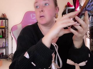 NylonQueen Porn Show