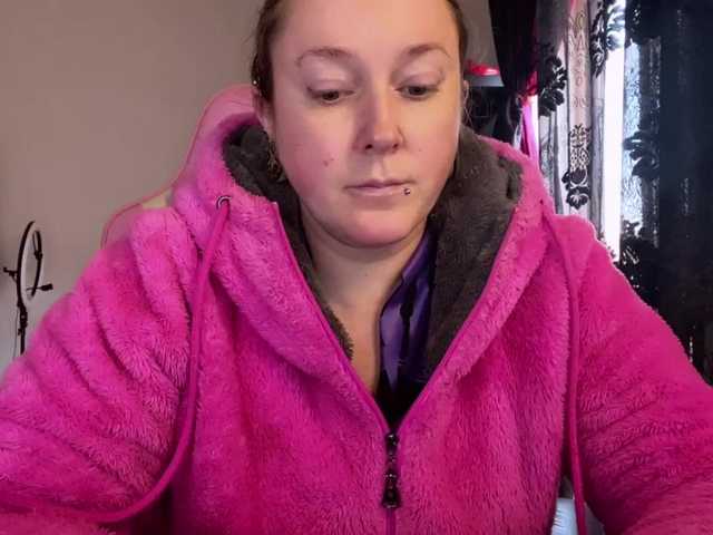 Sex chat with NylonQueen — Watch free online 18+